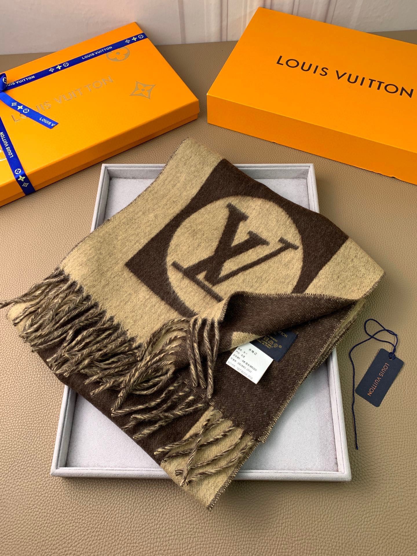 Louis Vuitton Scarf